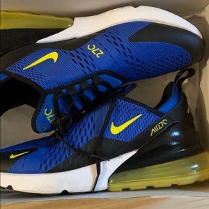 Nike Airmax 270 Men’s 9.5 can fit women size 11